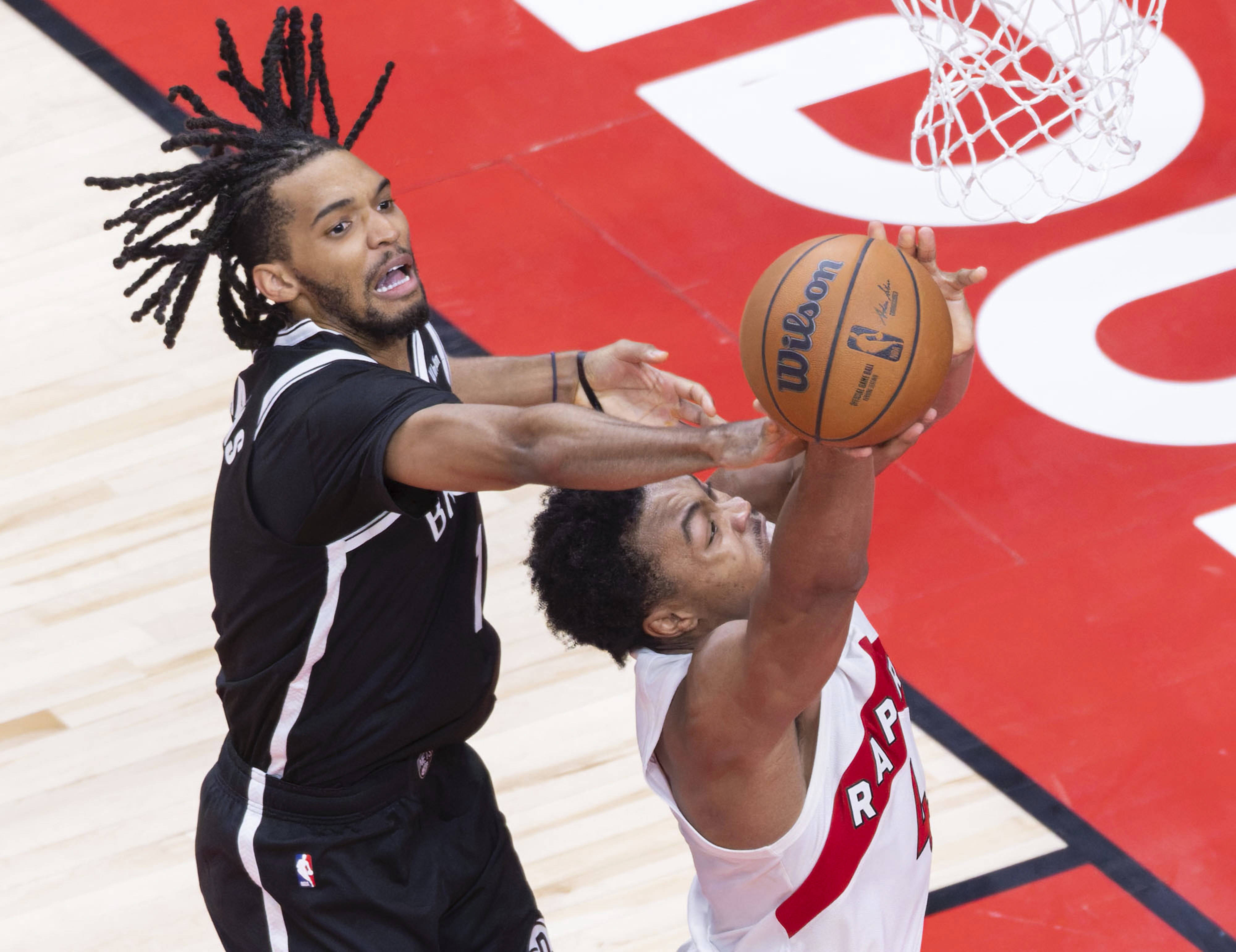 赛地聚焦——NBA总决赛关键时刻热度飙升,多伦多猛龙防线松动,信心回归,训练强度明显提升 赛地聚焦——NBA总决赛关键时刻热度飙升,多伦多猛龙防线松动,信心回归,训练强度明显提升